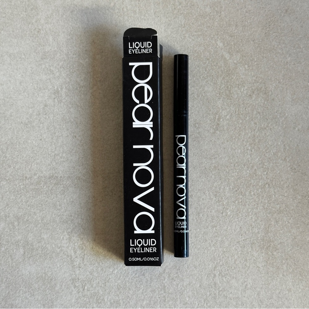 Pear Nova Liquid Eyeliner - Black